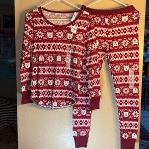 NWT Old Navy thermal burgundy, red with white polar bear heads and snowflakes 2